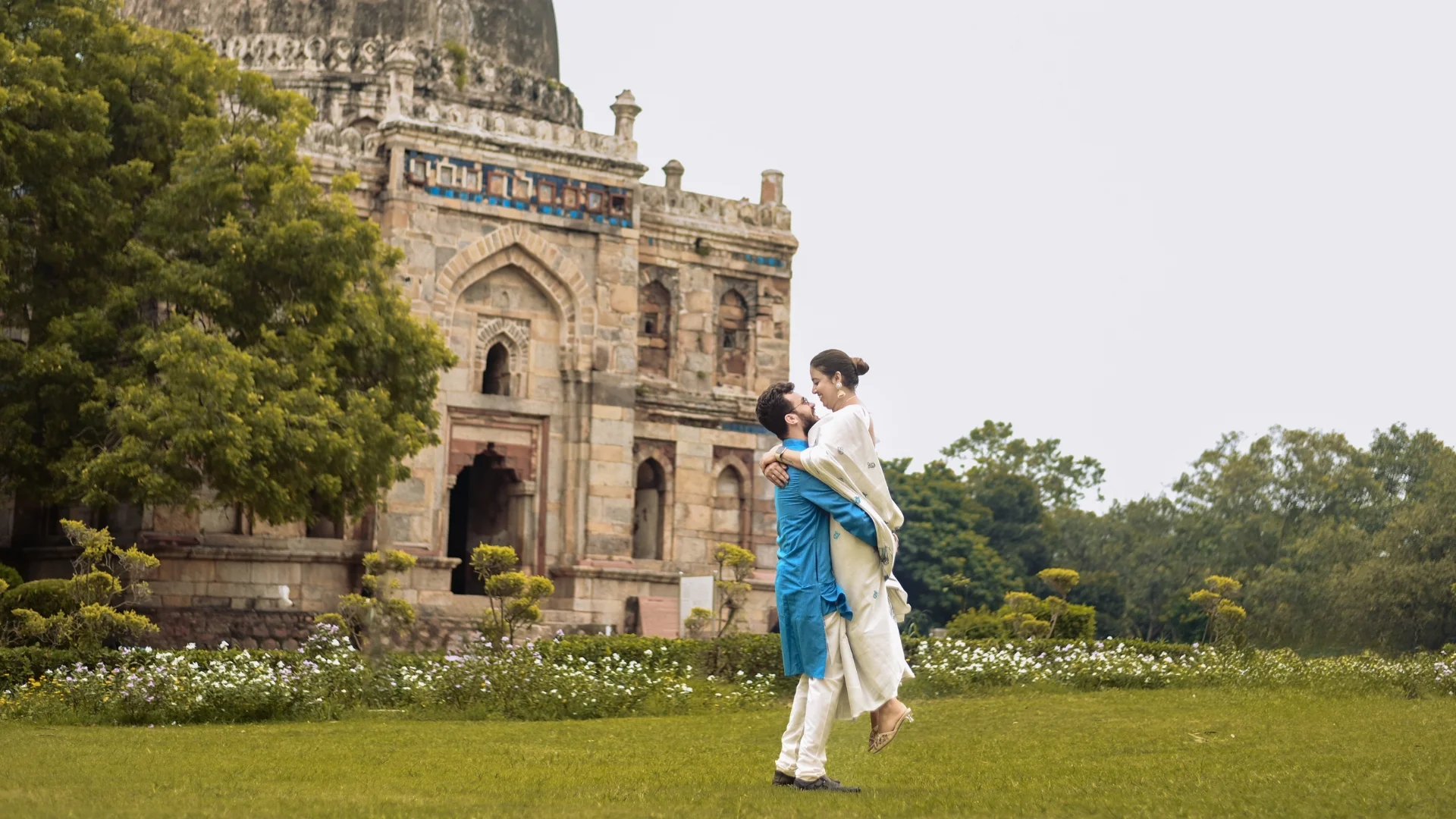 the best postwedding shoot by indo frames at lodhi garden